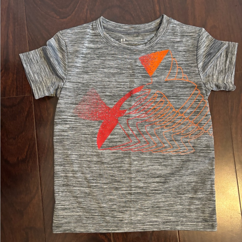 Under Armour Kids Gray Graphic T-Shirt Size 6